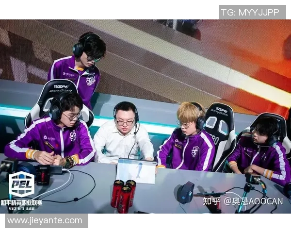 esports数据和平精英战术排名新突破FPX战队创新高引发热议与关注