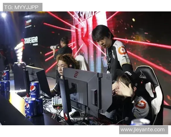 电竞比分专访李芳深入探讨CSGO成功秘诀与未来发展方向实时新闻